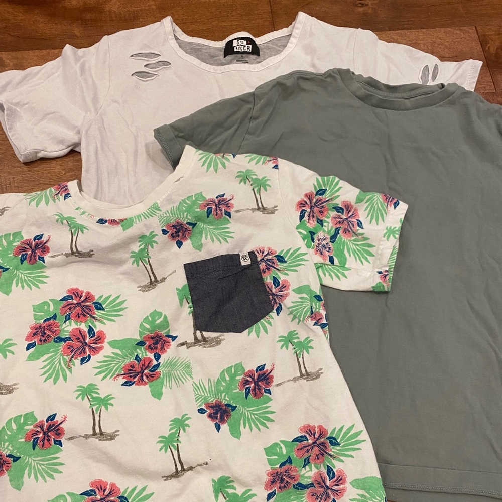 Boys bundle of 3 shirts